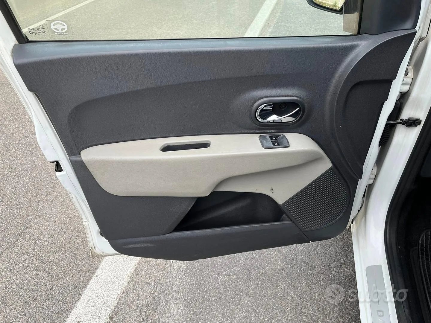 Dacia Lodgy 2015 photo 5