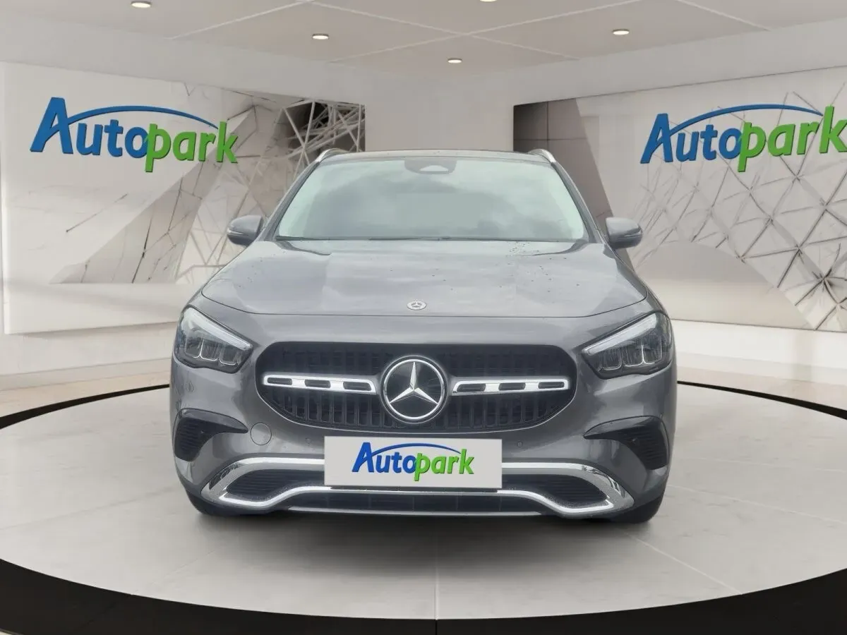 Mercedes-Benz Gla Class 2024 photo 2