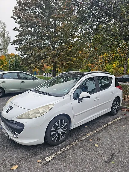 Peugeot 207 Sw 2008 photo 2