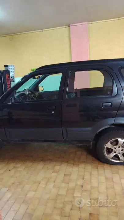 Daihatsu Terios 2003 photo 2