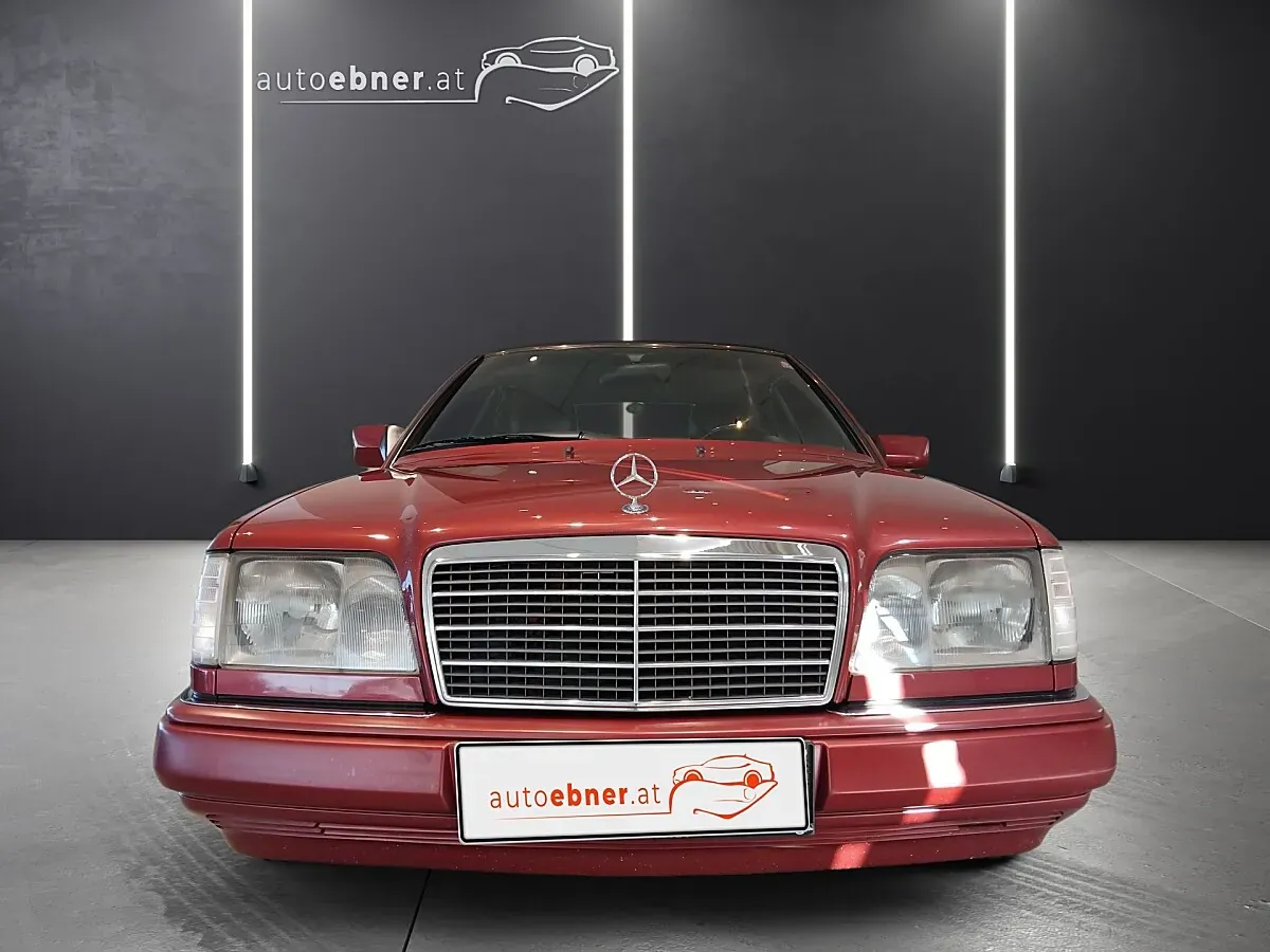 Mercedes-Benz E-Class 1995 photo 3