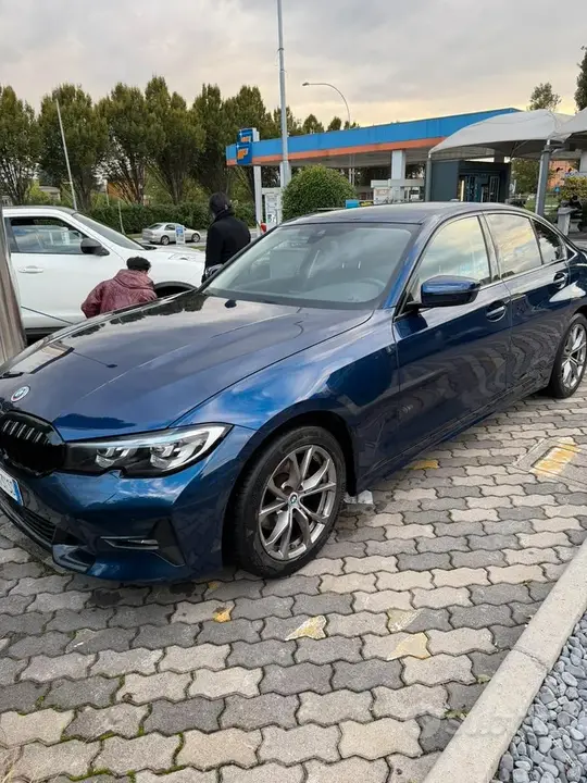 BMW 320I 2019 photo 4