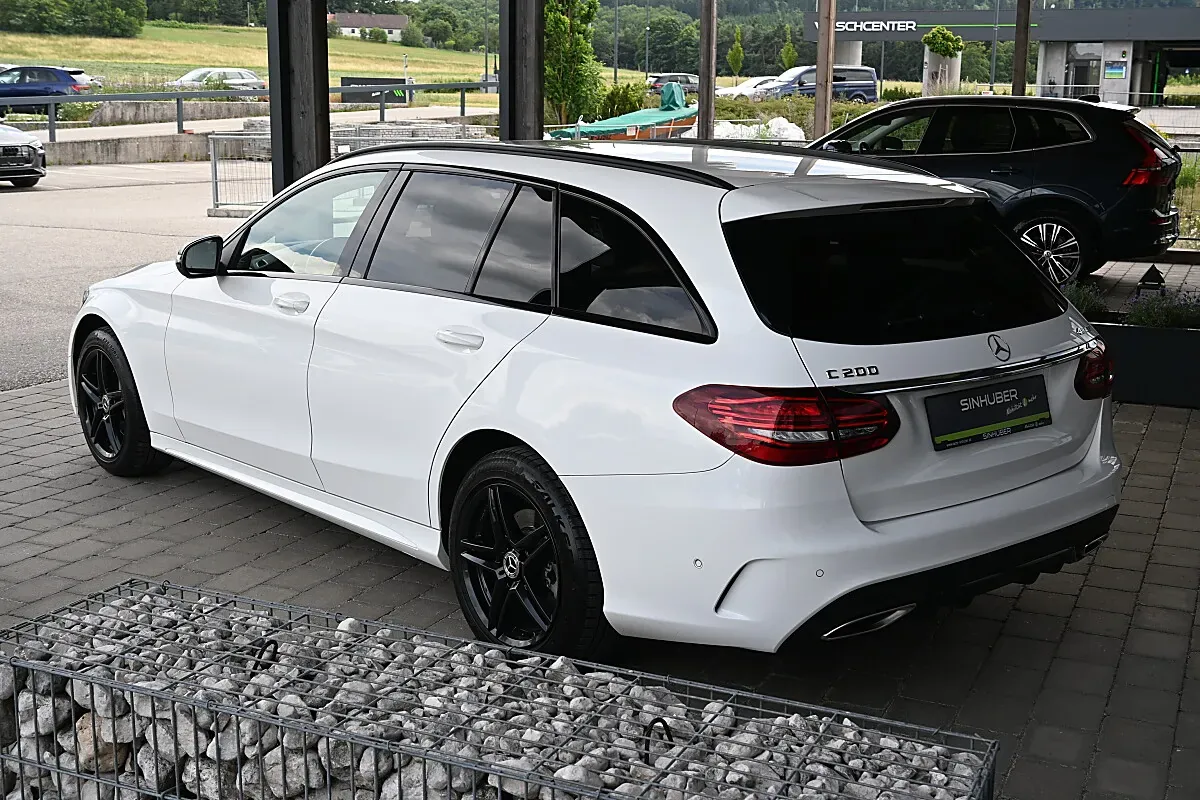 Mercedes-Benz C-Class 2018 photo 3