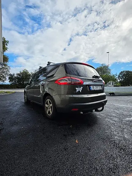 Ford S-Max 2012 photo 3