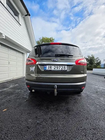 Ford S-Max 2012 photo 4