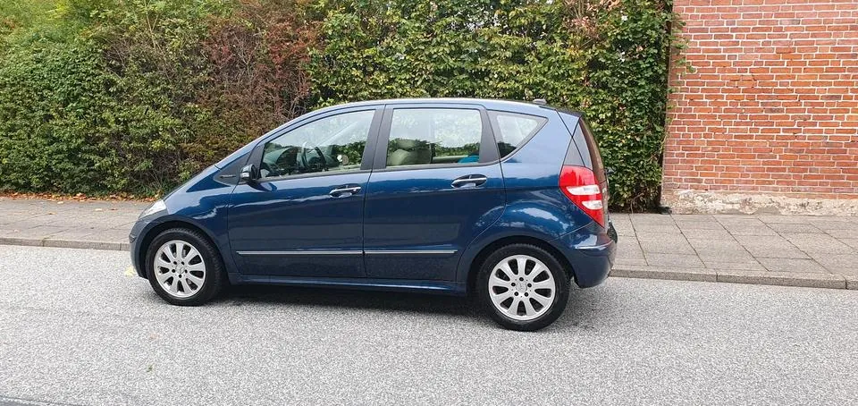 Mercedes-Benz A 180