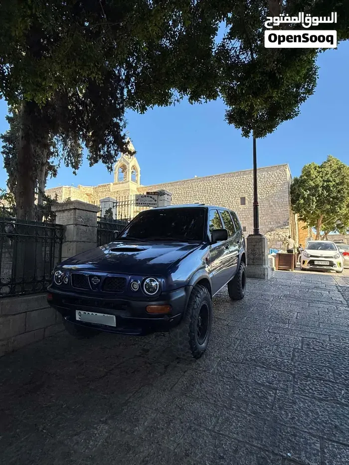 Nissan Terrano 2000 photo 4