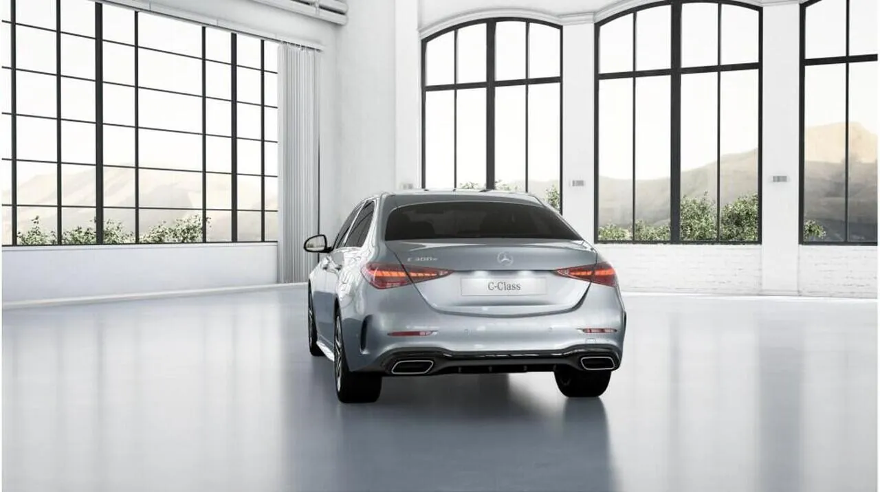 Mercedes-Benz C-Class photo 4