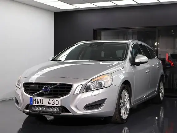 Volvo V60 2011 photo 2