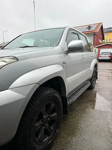 Toyota Land Cruiser 2004 photo 2