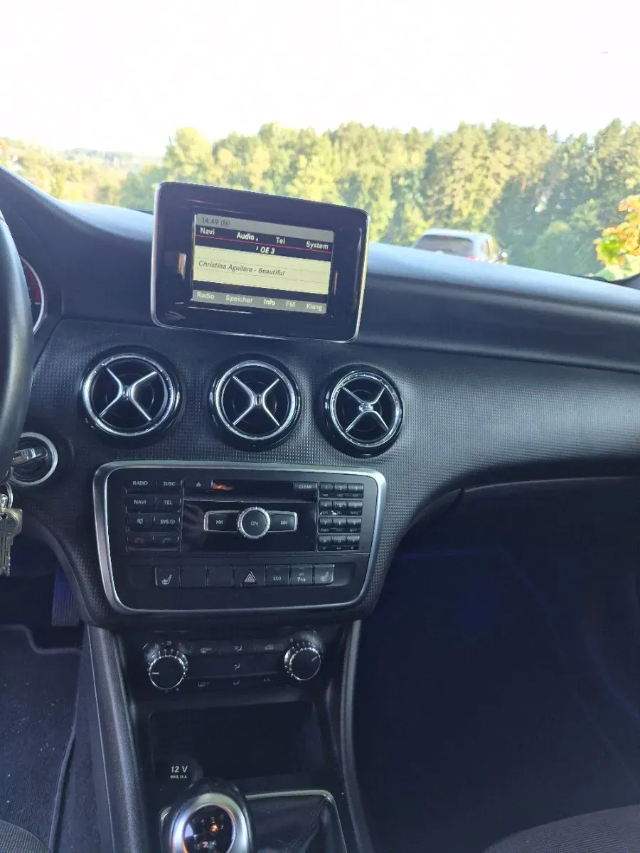 Mercedes-Benz A-Class 2014 photo 3