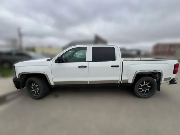 Chevrolet Silverado 1500 2014 photo 2