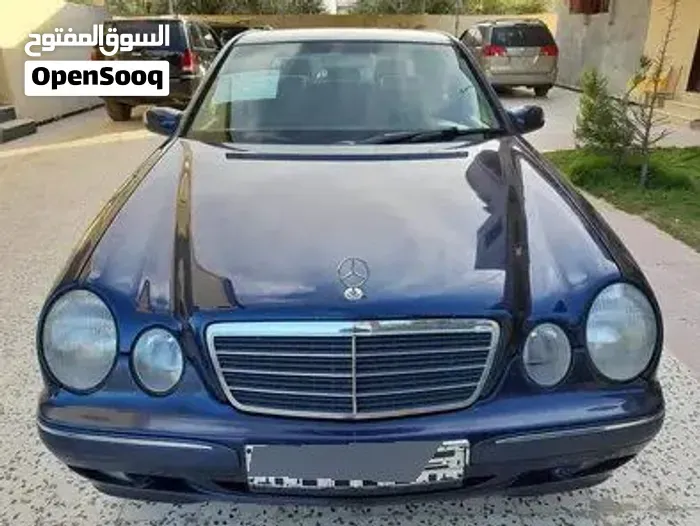 Mercedes-Benz E-Class 2001 photo 2