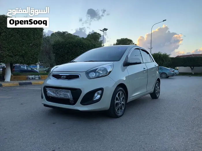 Kia Picanto 2012 photo 2
