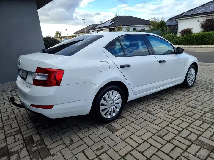 Skoda Octavia 2013 photo 3