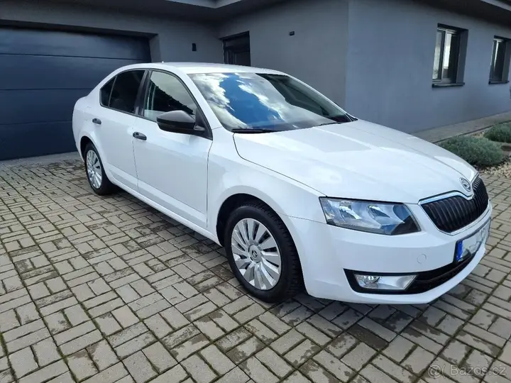 Skoda Octavia 2013 photo 2