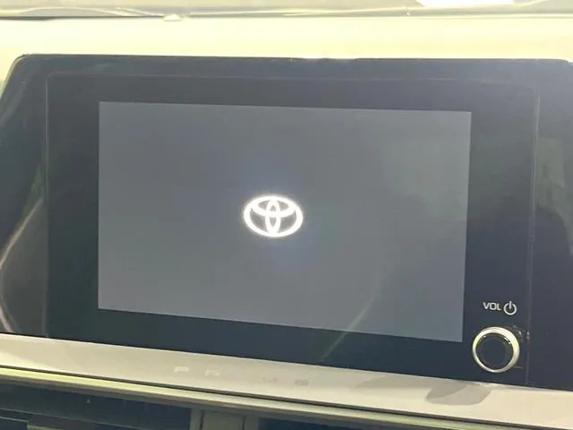 Toyota Prius 2024 photo 3