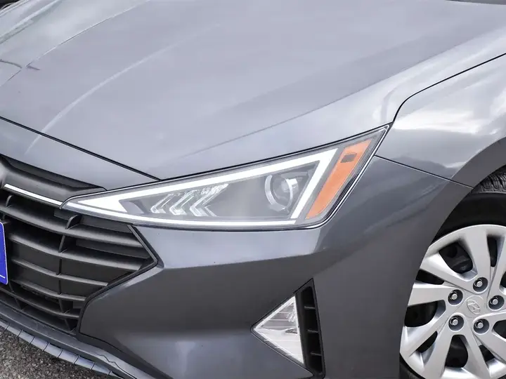 Hyundai Elantra 2019 photo 3