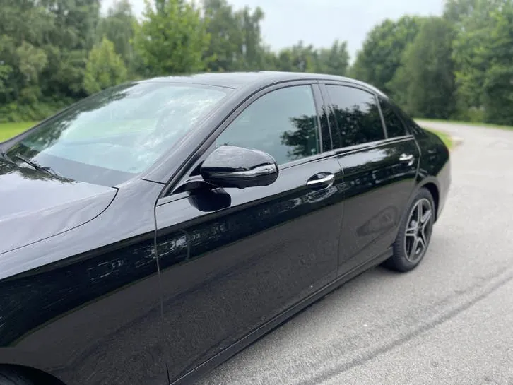 Mercedes-Benz E-Class 2022 photo 3