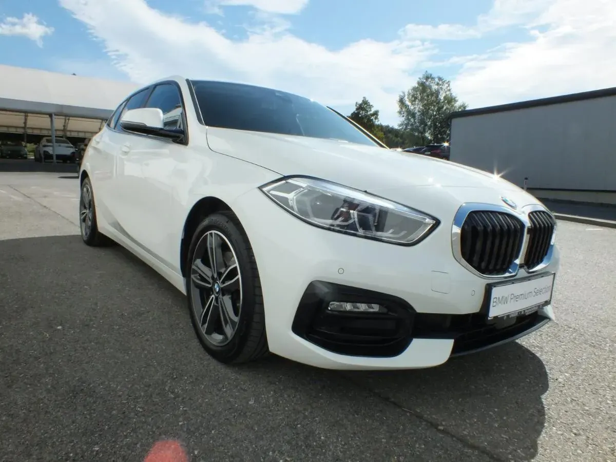 BMW 1 Series 2020 photo 2