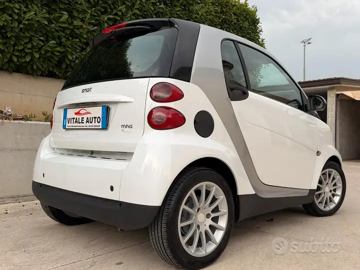 Smart Fortwo 2009 photo 3