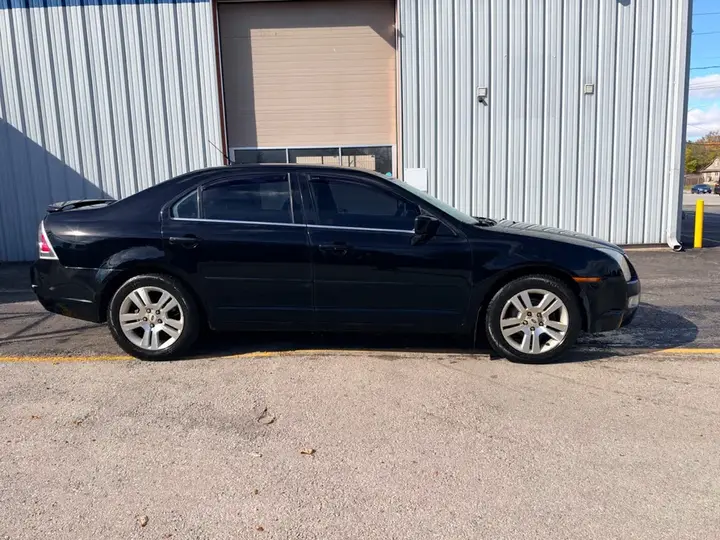 Ford Fusion 2008 photo 2