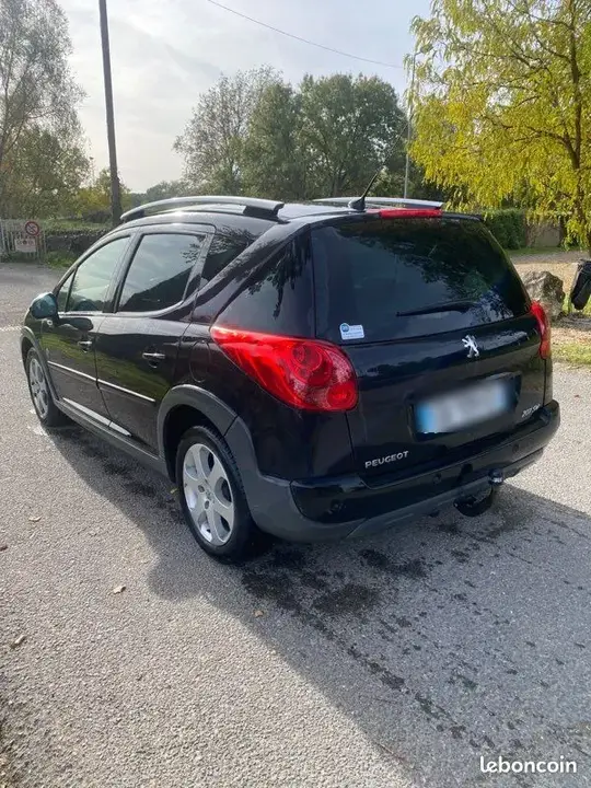 Peugeot 207 2013 photo 2