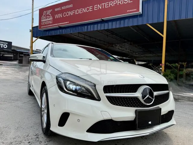 Mercedes-Benz A180