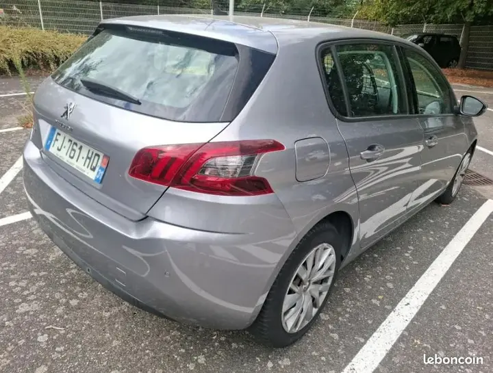 Peugeot 308 2019 photo 3