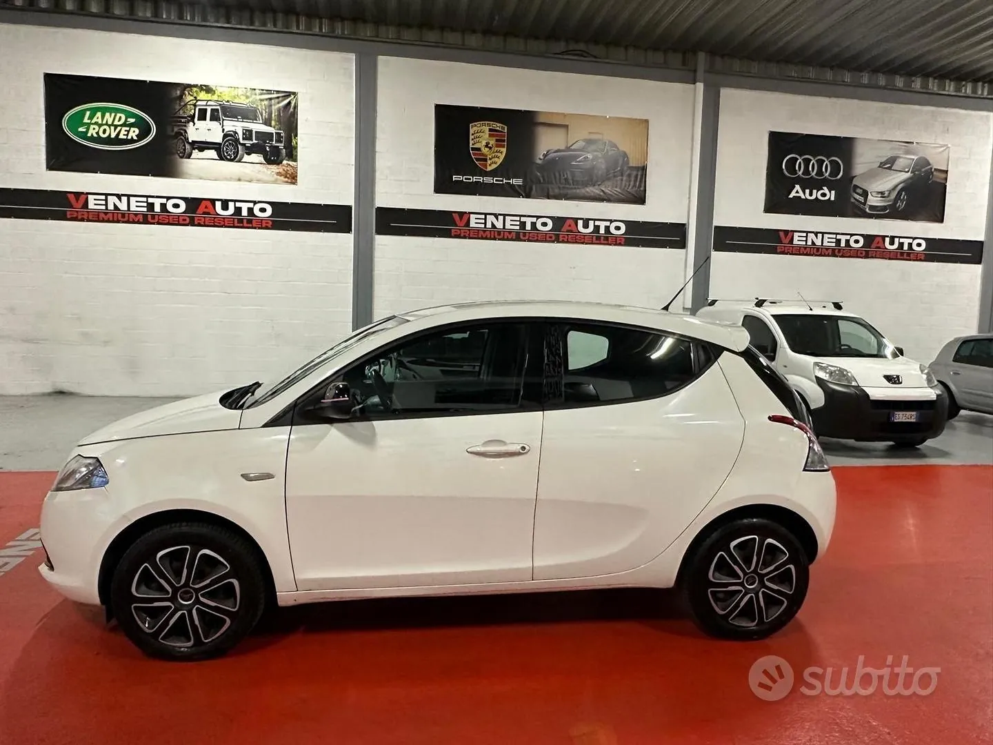 Lancia Ypsilon 2013 photo 2
