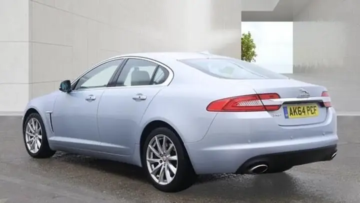 Jaguar Xf 2014 photo 3