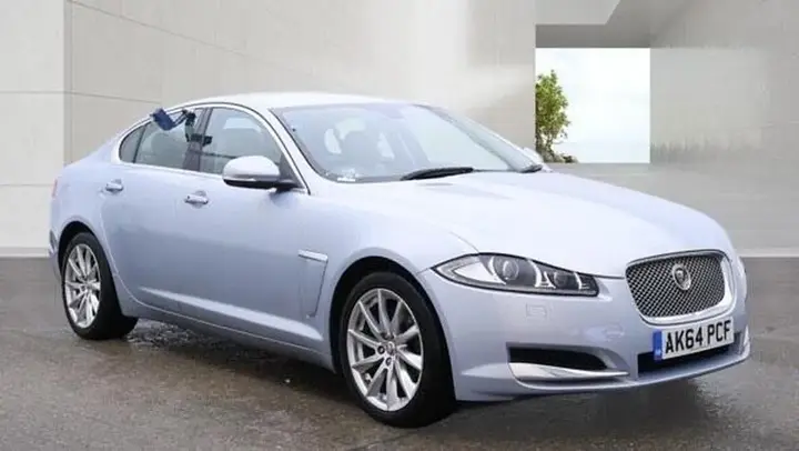 Jaguar Xf 2014 photo 2