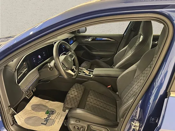 Volkswagen Passat 2024 photo 3