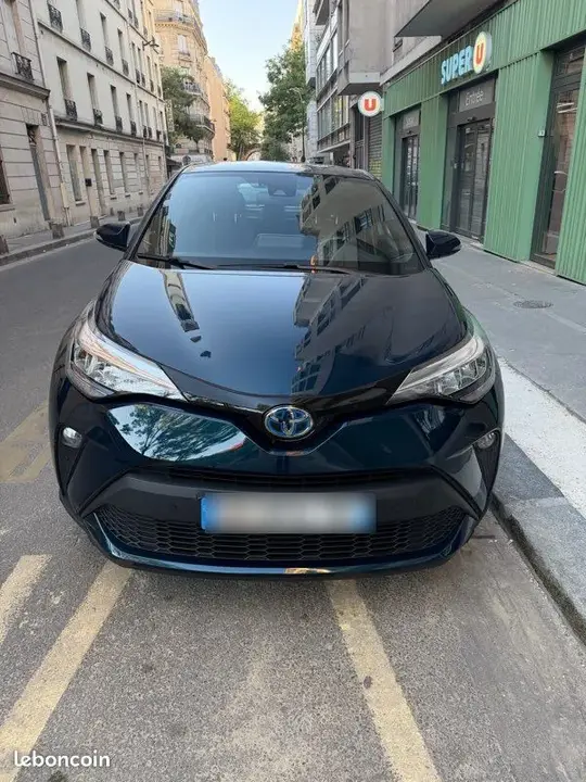Toyota C-Hr 2023 photo 3