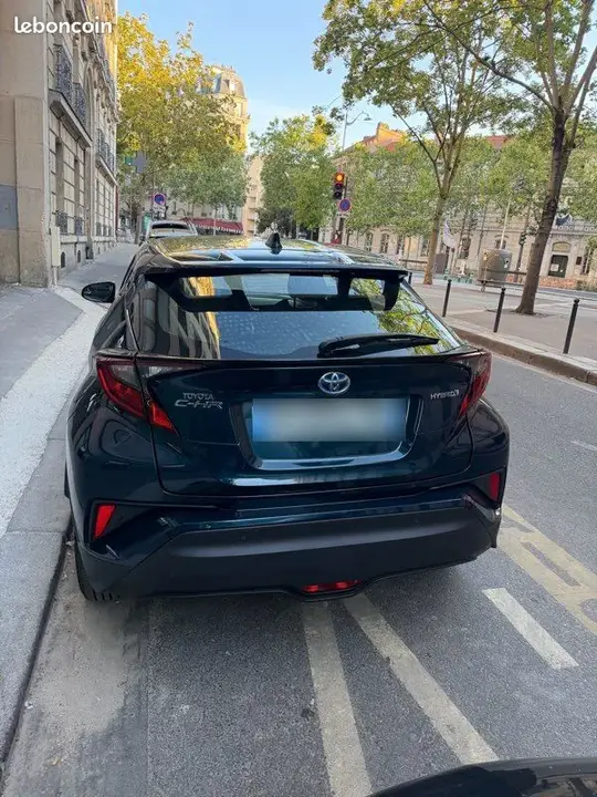 Toyota C-Hr 2023 photo 2