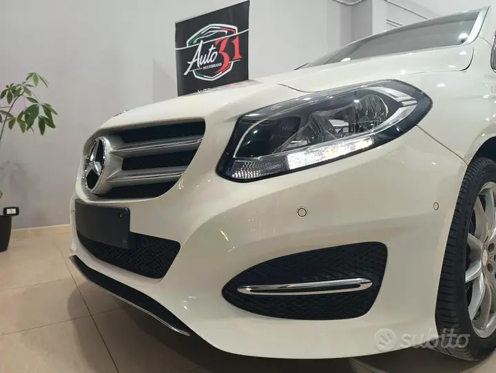 Mercedes-Benz B180 2015 photo 4