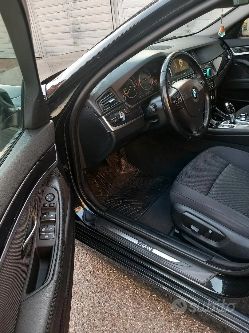 BMW 5 Series 2015 photo 4