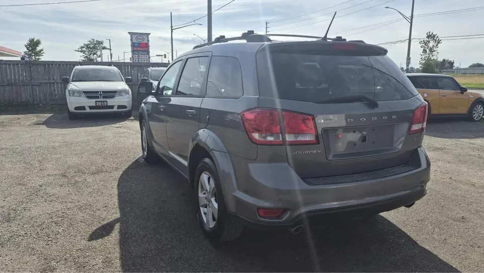 Dodge Journey 2012 photo 3