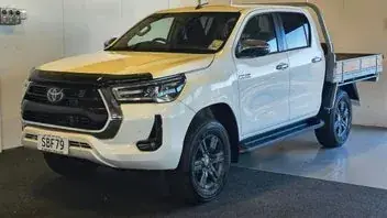 Toyota Hilux 2023 photo 4