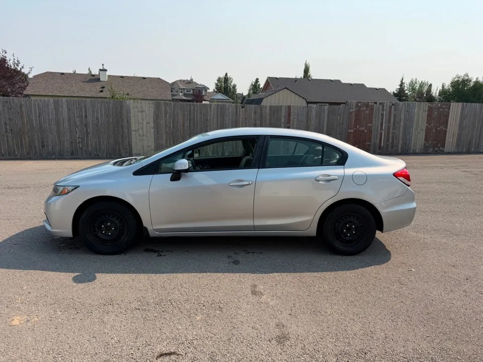 Honda Civic 2013 photo 2