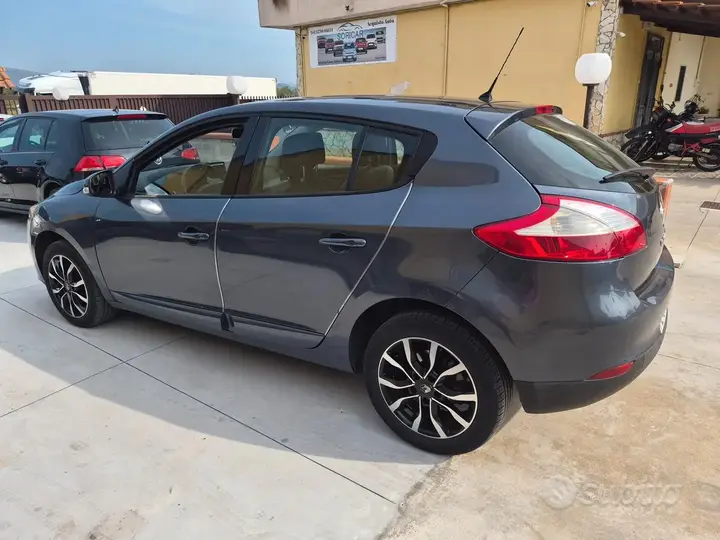 Renault Megane 2015 photo 3