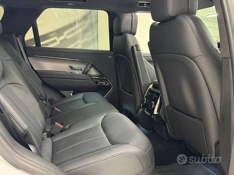 Land Rover Range Rover Sport 2024 photo 5