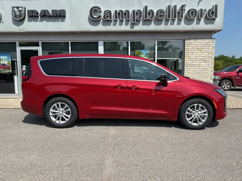 Chrysler Pacifica 2027 photo 4