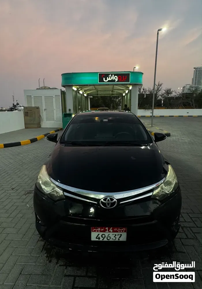 Toyota Yaris 2015 photo 2