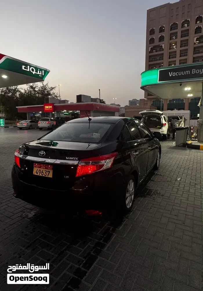 Toyota Yaris 2015 photo 4
