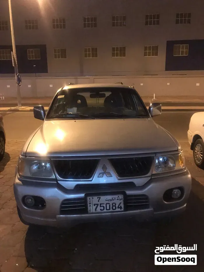 Mitsubishi Other 2002 photo 4