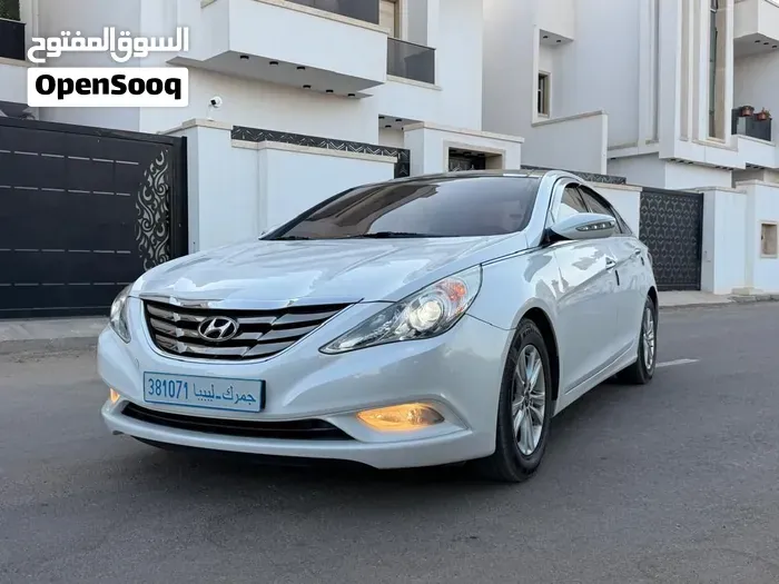 Hyundai Sonata 2012 photo 2