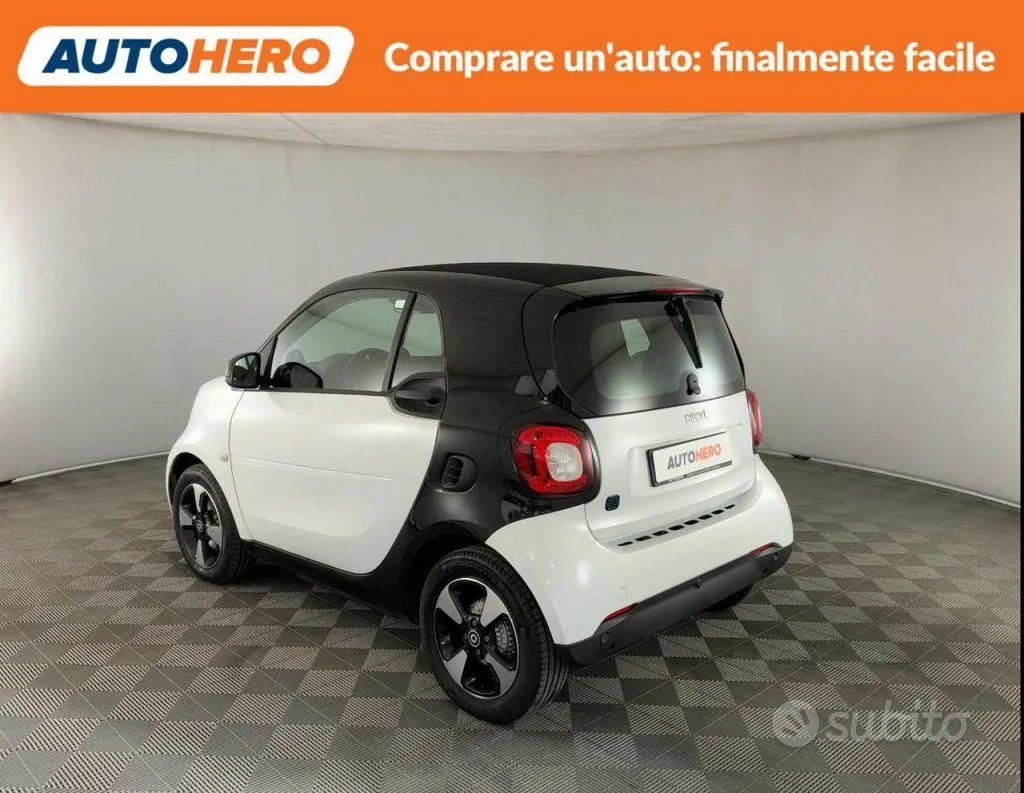 Smart Fortwo 2023 photo 4