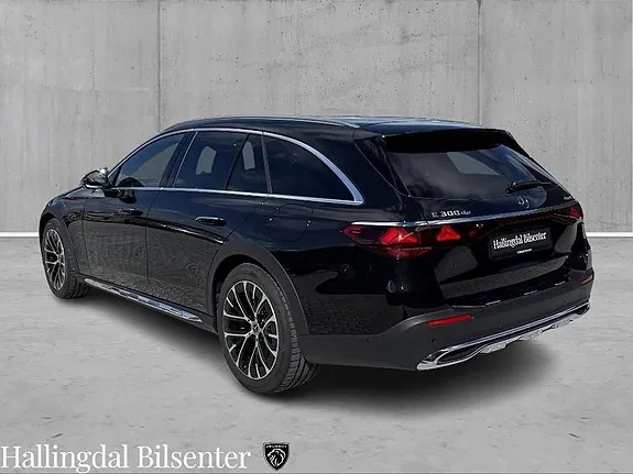 Mercedes-Benz E300 De 2026 photo 5
