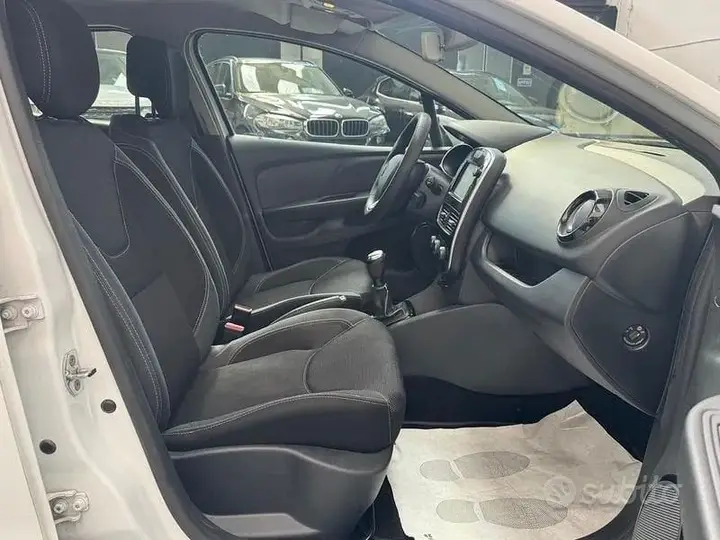 Renault Clio 2017 photo 5